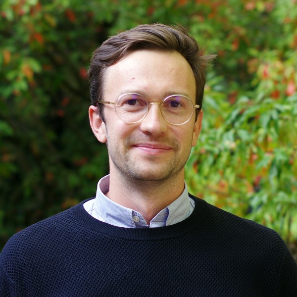 Dr.  Patrick Studer