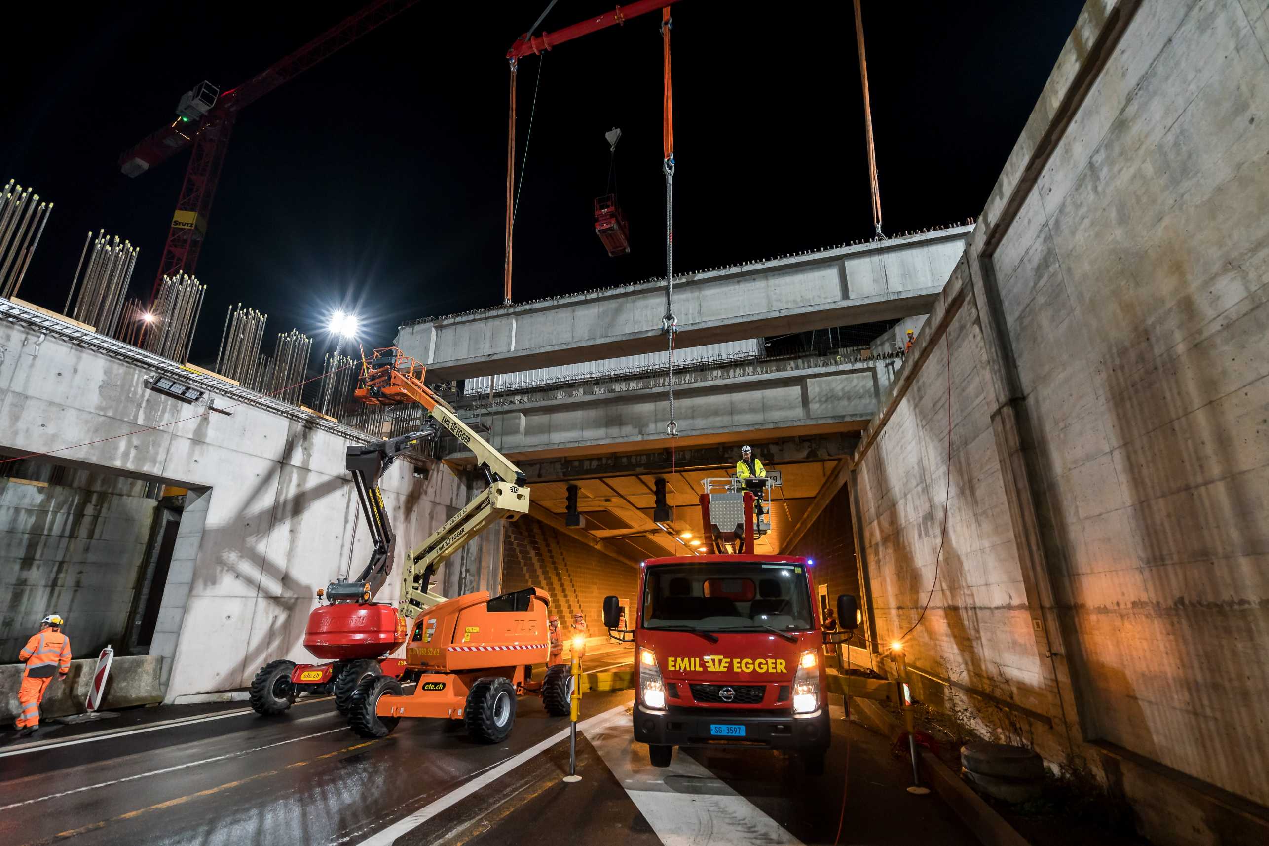 Vergrösserte Ansicht: Baustelle OLMA + Betonträger